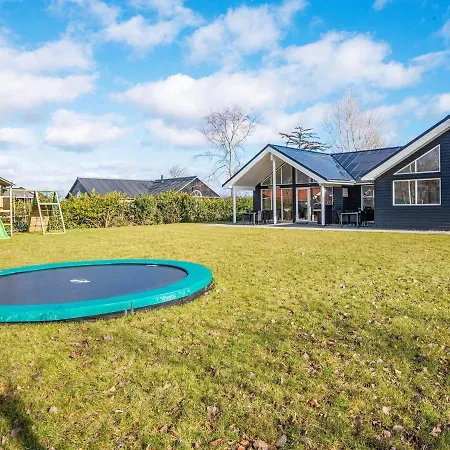 度假居 14 Person In