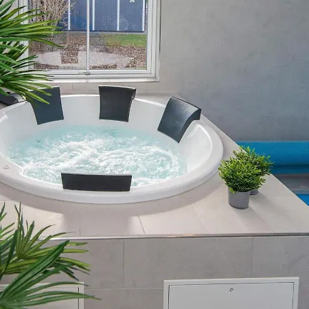 14 Person In 度假居