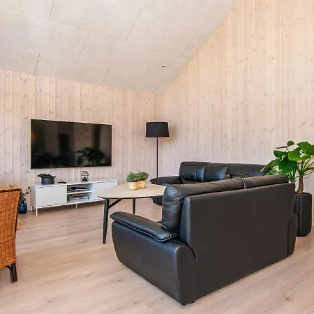 度假居 14 Person In 尤尔斯明讷