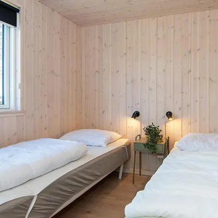 Feriehus 14 Person In